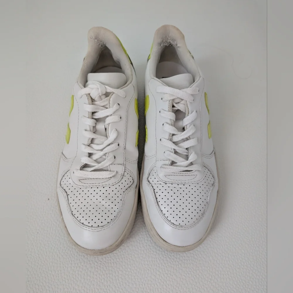 Veja V-10 Leather Sneakers Fluorescent yellow